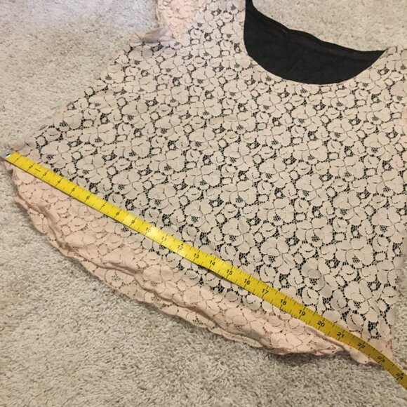 Champagne Pink Floral Lace Short Sleeve Top - Picture 12 of 15